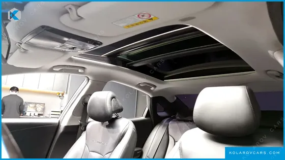 HYUNDAI GRANDEUR HG240 MODERN