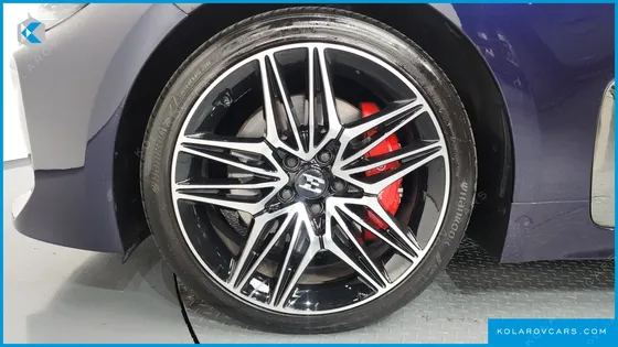 KIA STINGER 2.0 TURBO 2WD
