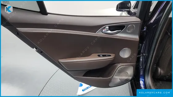 KIA STINGER 2.0 TURBO 2WD