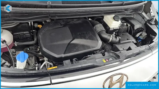 HYUNDAI STARIA 4WD LOUNGE 7-SEATER