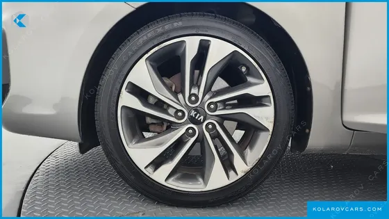 KIA CARENS 1.7 VGT PRESTIGE