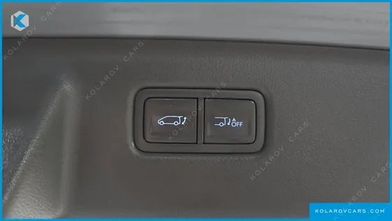 HYUNDAI STARIA 4WD LOUNGE 9-SEATER