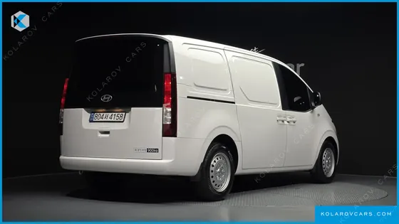 HYUNDAI STARIA CARGO 3-SEATER