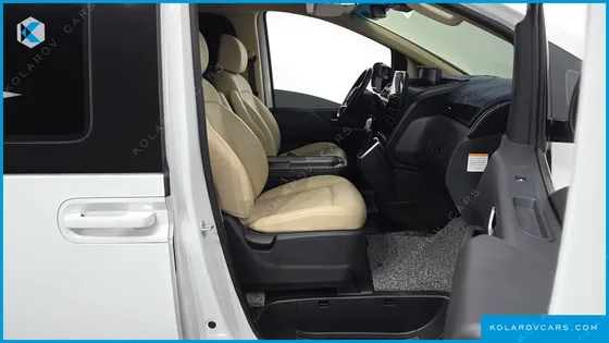 HYUNDAI STARIA HEV 1.6 CARGO 5-SEATER