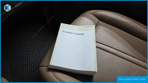 HYUNDAI STARIA HEV 1.6 LOUNGE 7-SEATER