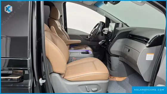 HYUNDAI STARIA HEV 1.6 LOUNGE 7-SEATER