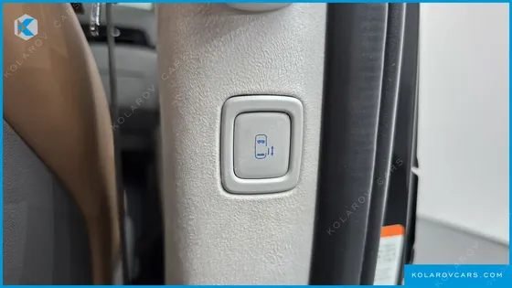 HYUNDAI STARIA HEV 1.6 LOUNGE 7-SEATER
