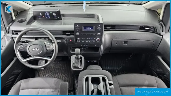 HYUNDAI STARIA TOURER 11-SEATER