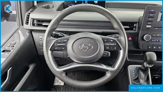 HYUNDAI STARIA TOURER 11-SEATER