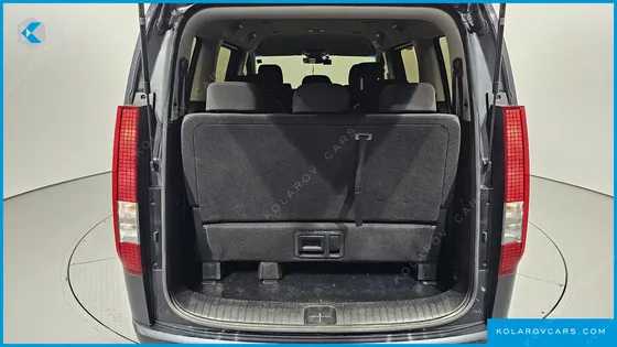 HYUNDAI STARIA TOURER 11-SEATER