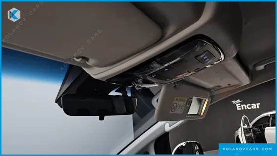 HYUNDAI STARIA 4WD TOURER 11-SEATER
