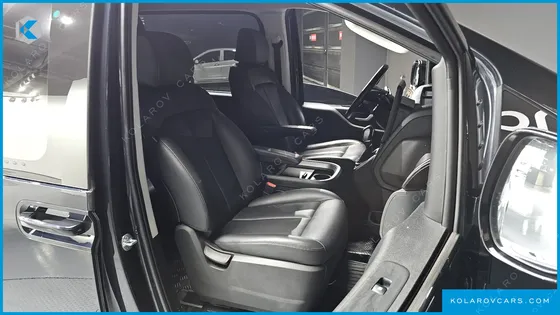 HYUNDAI STARIA CARGO 5-SEATER