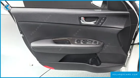KIA K5 2.0 LPI RENTAL CAR