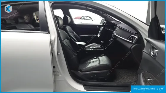 KIA K5 2.0 LPI RENTAL CAR