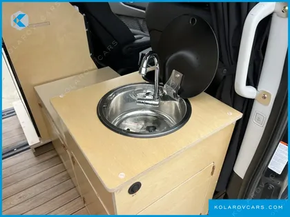 HYUNDAI STARIA 4WD CAMPER