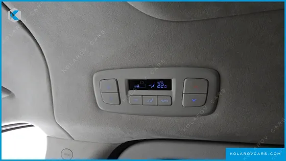 HYUNDAI STARIA 4WD LOUNGE 7-SEATER