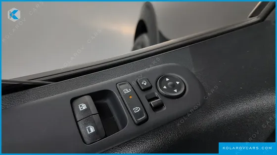 HYUNDAI STARIA HEV 1.6 CARGO 5-SEATER