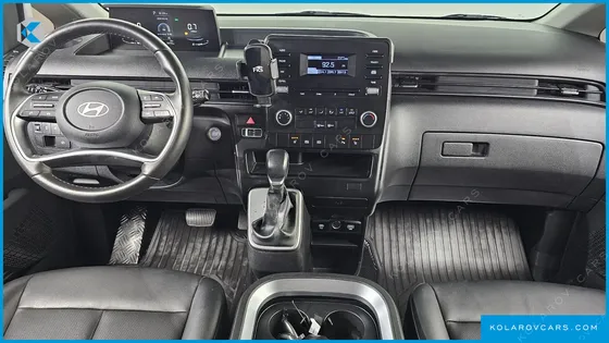 HYUNDAI STARIA CARGO 5-SEATER