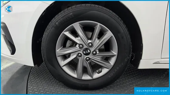 KIA K5 2.0 LPI RENTAL CAR