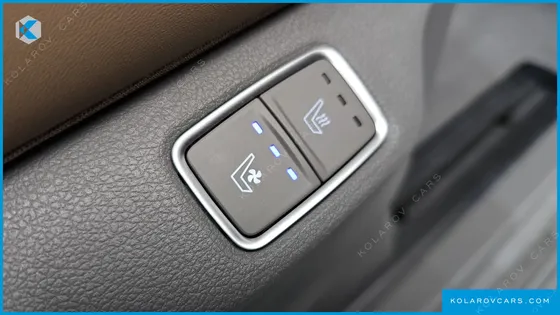 HYUNDAI STARIA 4WD LOUNGE 9-SEATER