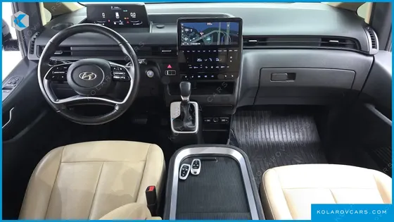 HYUNDAI STARIA CARGO 5-SEATER