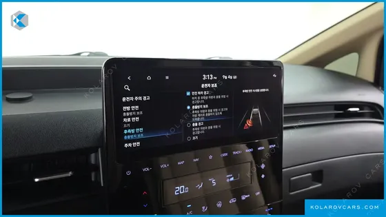 HYUNDAI STARIA CARGO 5-SEATER