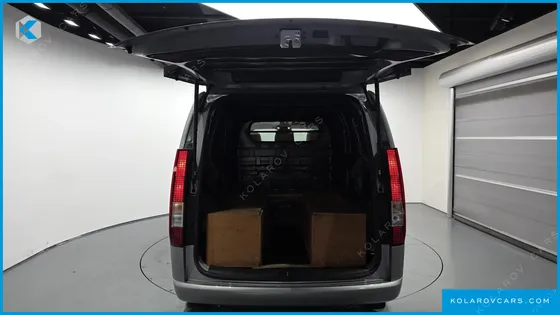 HYUNDAI STARIA CARGO 5-SEATER