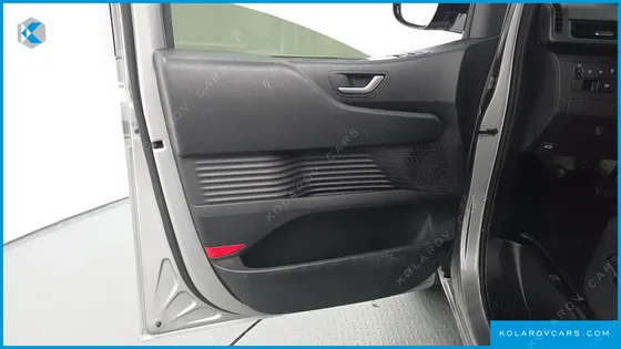 HYUNDAI STARIA CARGO 5-SEATER