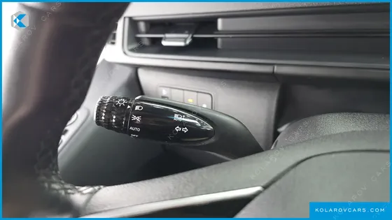 HYUNDAI STARIA CARGO 5-SEATER