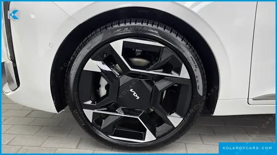 KIA K8 2.5 GASOLINE 2WD
