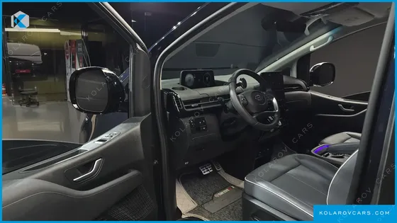 HYUNDAI STARIA L3.5 LOUNGE 7-SEATER
