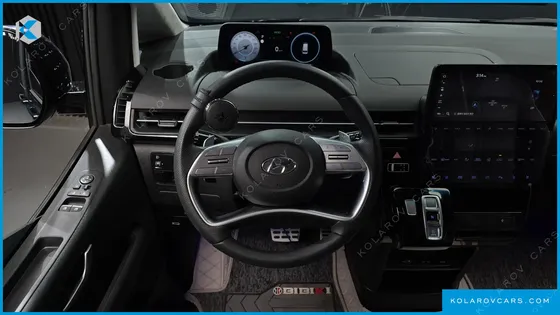 HYUNDAI STARIA L3.5 LOUNGE 7-SEATER