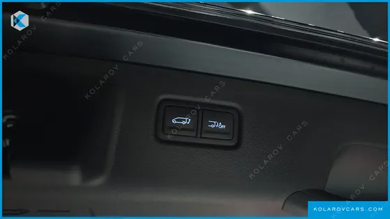 HYUNDAI STARIA L3.5 LOUNGE 7-SEATER