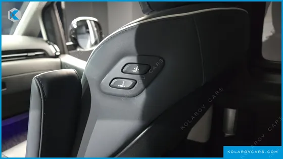 HYUNDAI STARIA L3.5 LOUNGE 7-SEATER