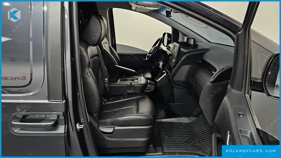 HYUNDAI STARIA CARGO 3-SEATER