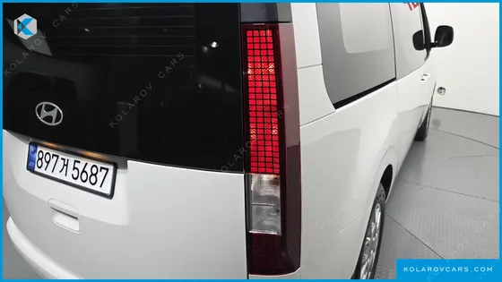 HYUNDAI STARIA HEV 1.6 CARGO 5-SEATER