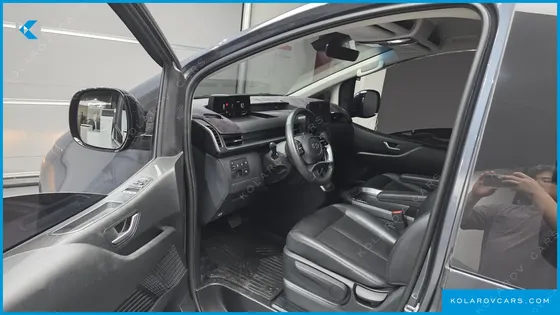 HYUNDAI STARIA CARGO 5-SEATER