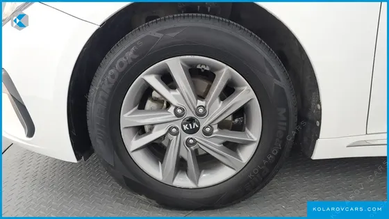 KIA K5 2.0 LPI RENTAL CAR