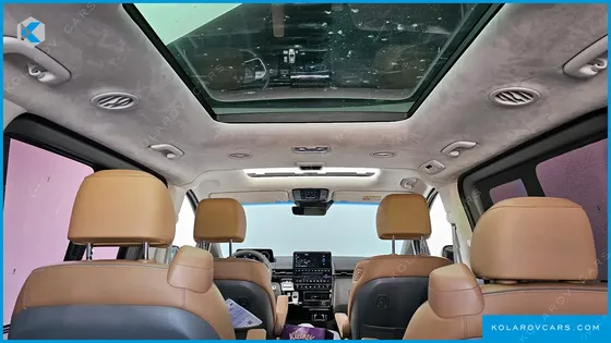 HYUNDAI STARIA 4WD LOUNGE 9-SEATER