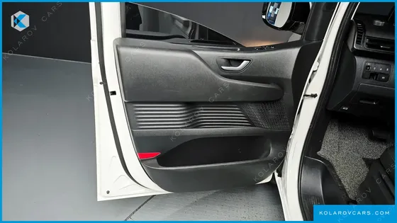 HYUNDAI STARIA CARGO 3-SEATER