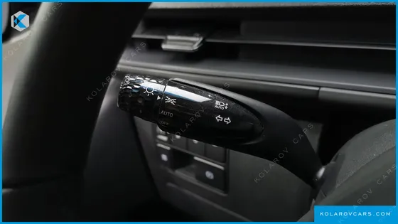 HYUNDAI STARIA 4WD TOURER 11-SEATER