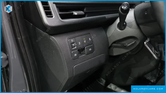 HYUNDAI STARIA 4WD TOURER 11-SEATER