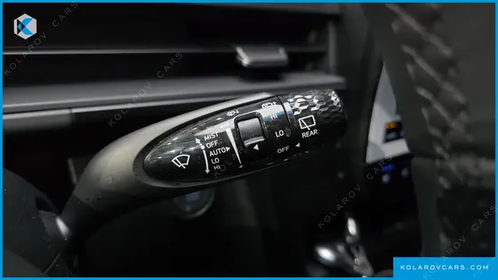 HYUNDAI STARIA 4WD TOURER 11-SEATER