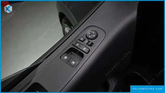 HYUNDAI STARIA 4WD TOURER 11-SEATER
