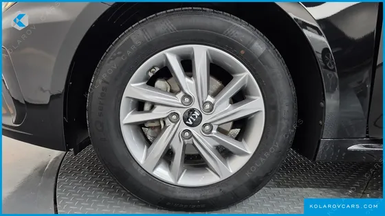 KIA K5 2.0 LPI RENTAL CAR