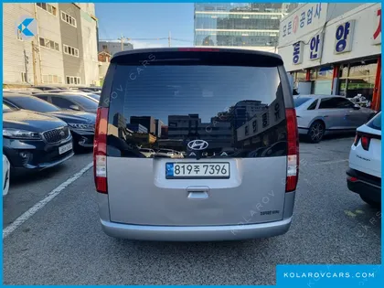 HYUNDAI STARIA CARGO 5-SEATER