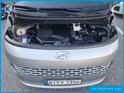 HYUNDAI STARIA CARGO 5-SEATER