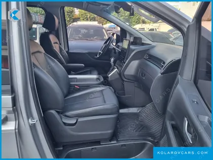 HYUNDAI STARIA CARGO 5-SEATER