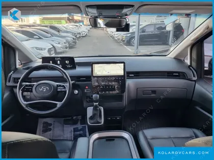 HYUNDAI STARIA CARGO 5-SEATER