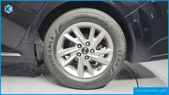 KIA K5 2.0 LPI RENTAL CAR